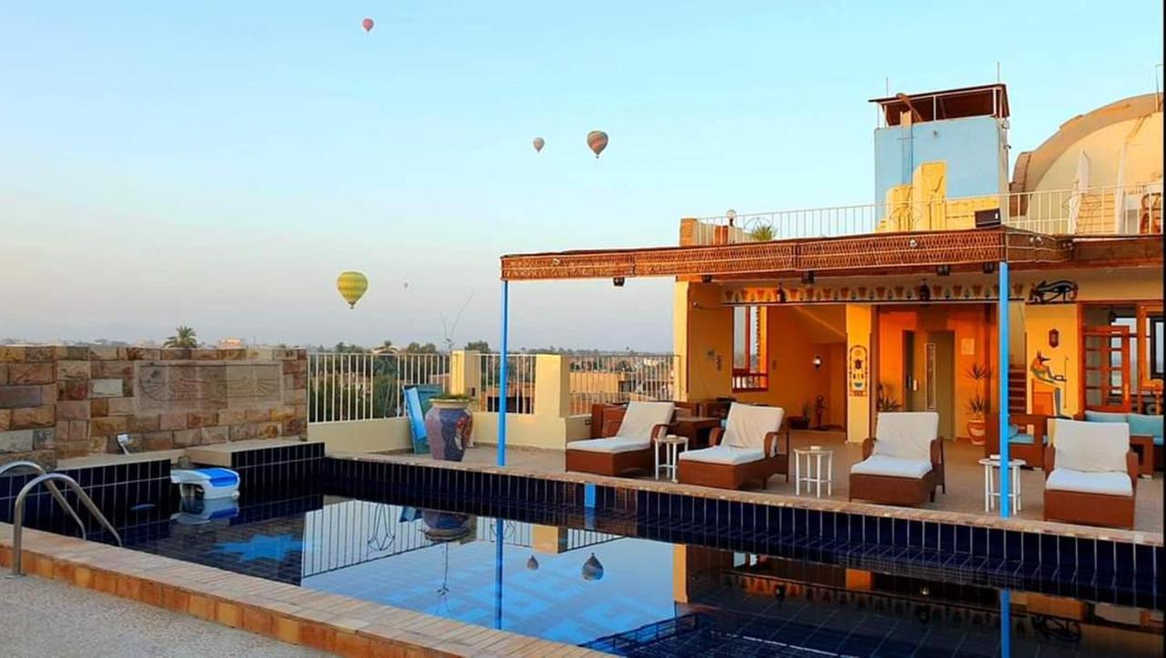 Thebes Szálloda 3*